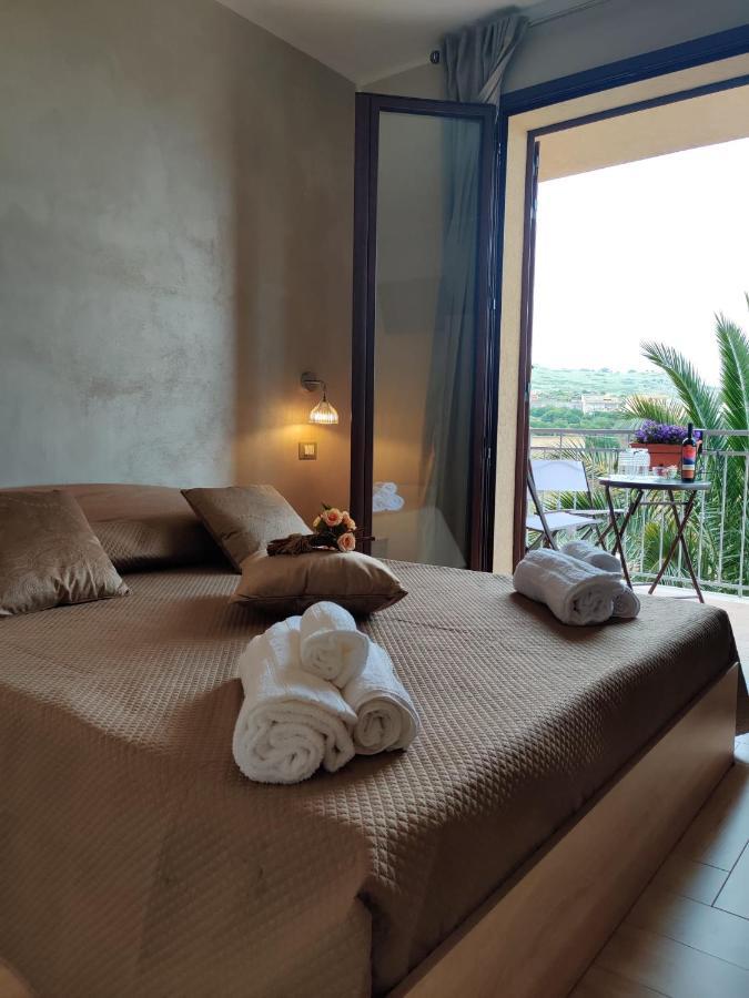 Raggi Di Sole Bed & Breakfast Кустоначи Екстериор снимка
