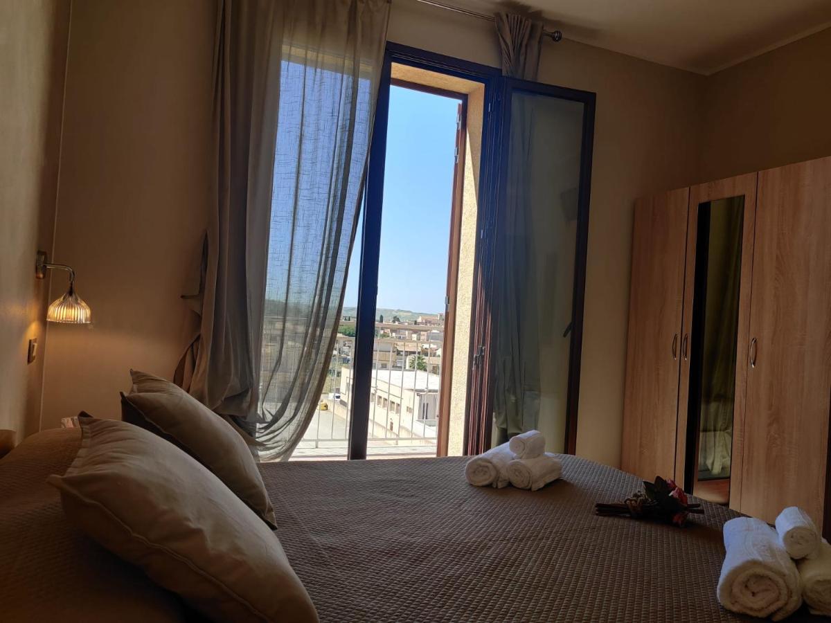 Raggi Di Sole Bed & Breakfast Кустоначи Екстериор снимка