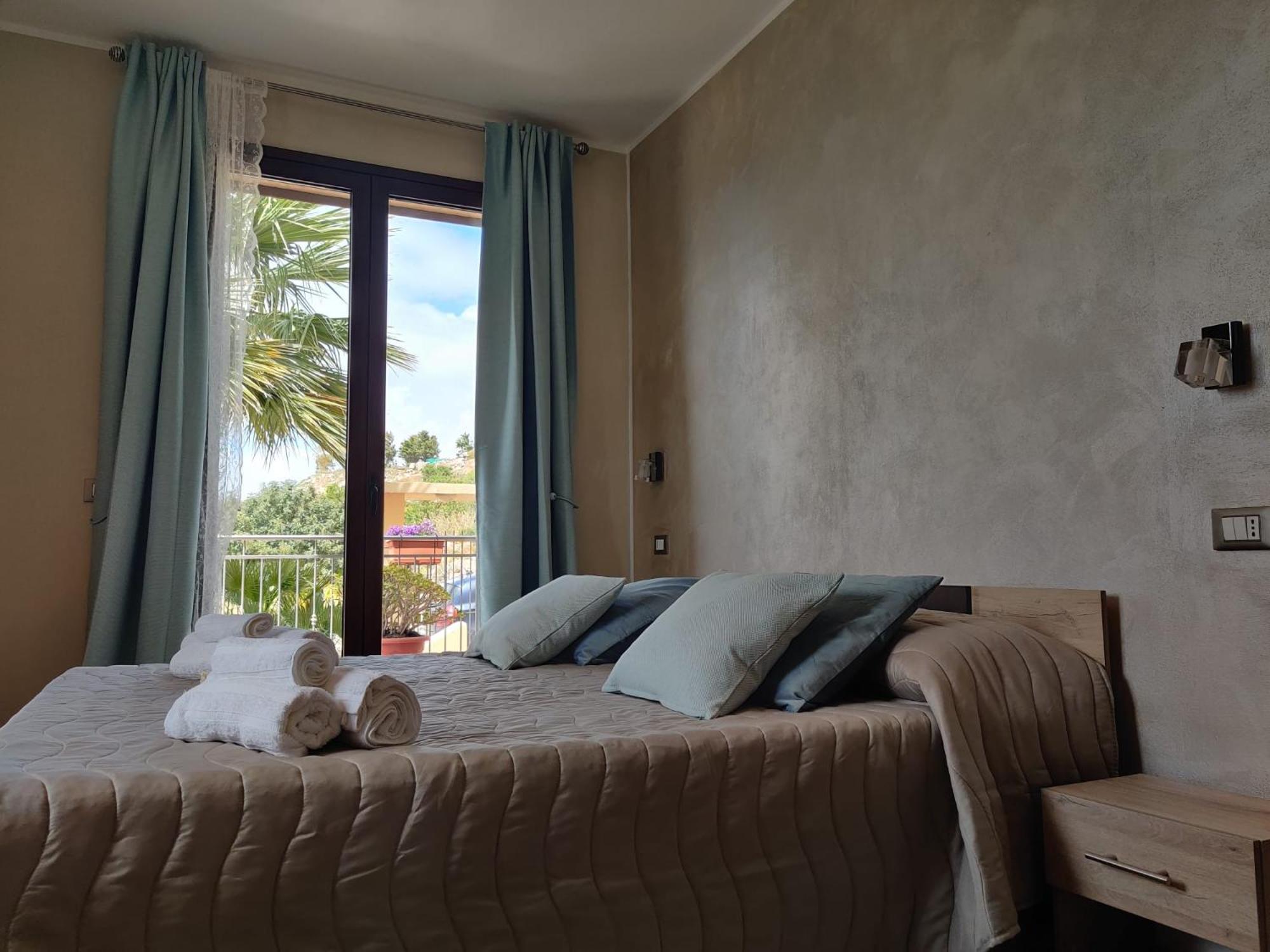 Raggi Di Sole Bed & Breakfast Кустоначи Екстериор снимка